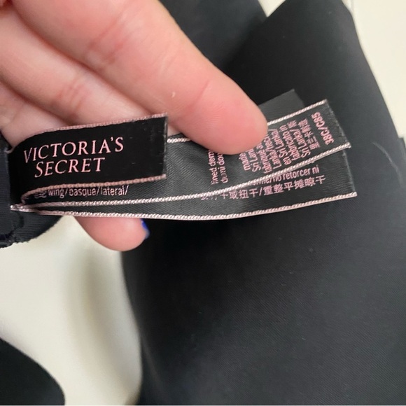 Black Victoria’s Secret Demi no padding bra size 38C - Picture 4 of 5